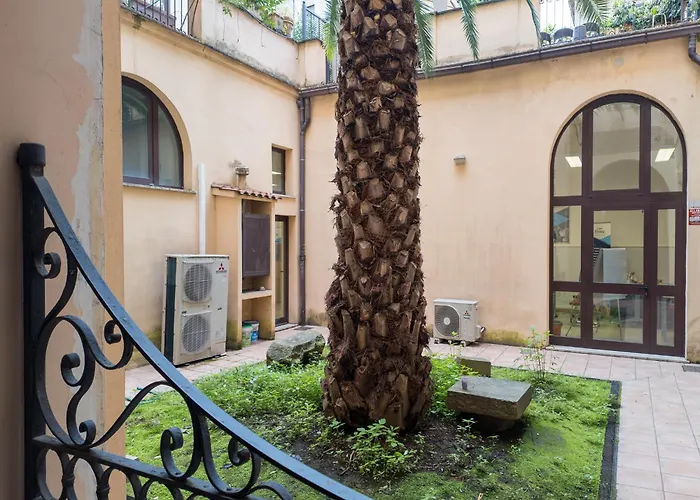 The Rent - Charming Flat Near Colosseo Rom